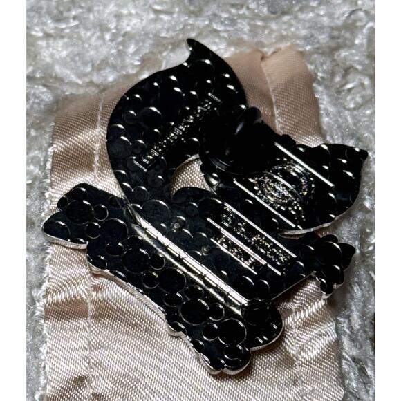 Duffy and Friends LinaBell Reading Book Pin Hong Kong Disneyland Badge 2022 HKDL - Picture 7 of 11